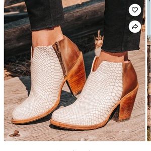 Freebird Detroit Brand New (size sold out) Freebird Detroit size 9 taupe color